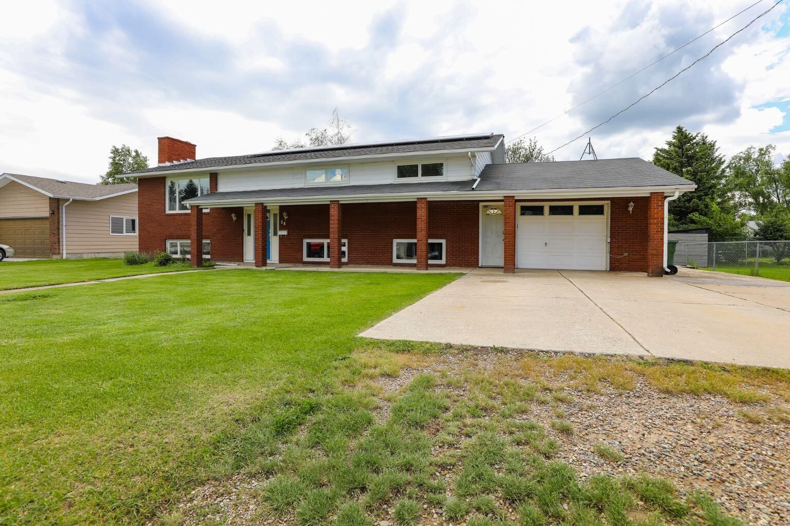 Property Photo: 58 N 1A Street E AB T0K 1J0