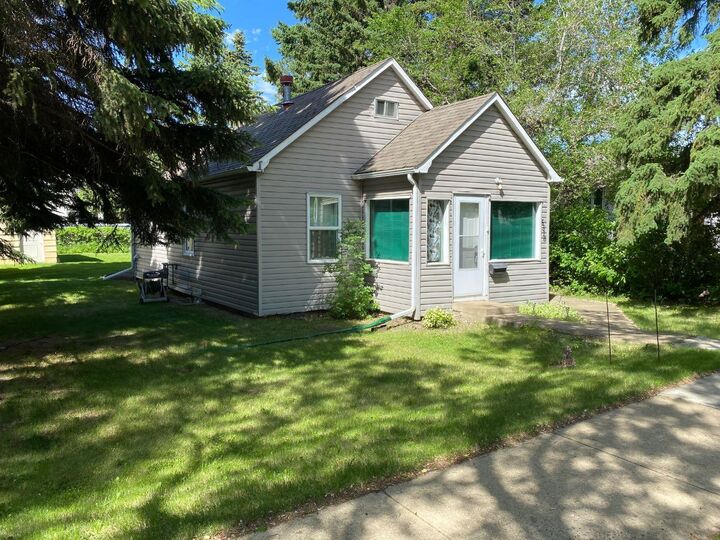 Property Photo: 5316 47 Street AB T9V 0G6