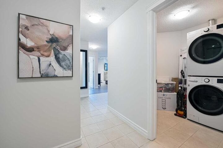 Property Photo: 735 56 Avenue SW 306 AB T2V 0G9