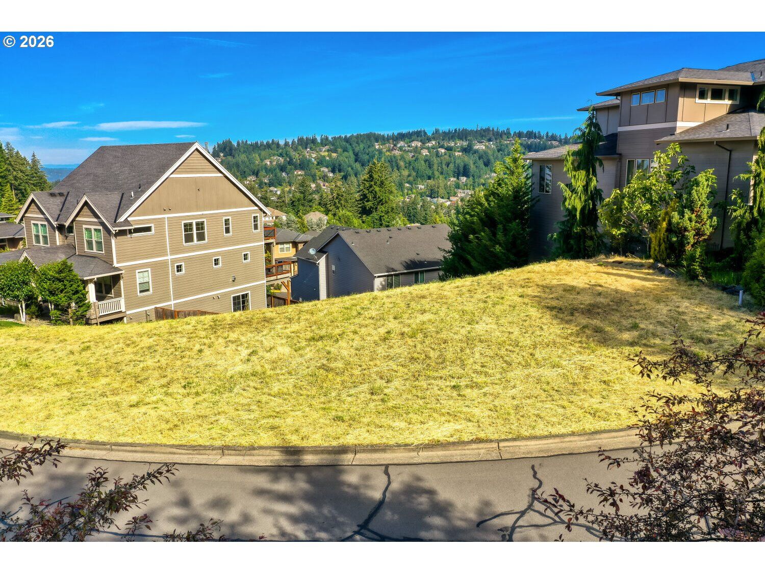 Property Photo:  13501 SE Mountain Crest Dr  OR 97086 