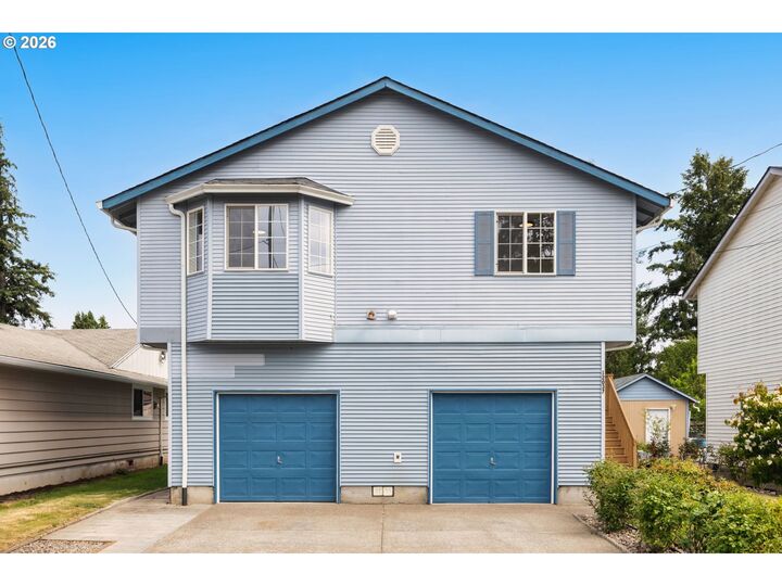 Property Photo: 12037 SE Raymond St OR 97266