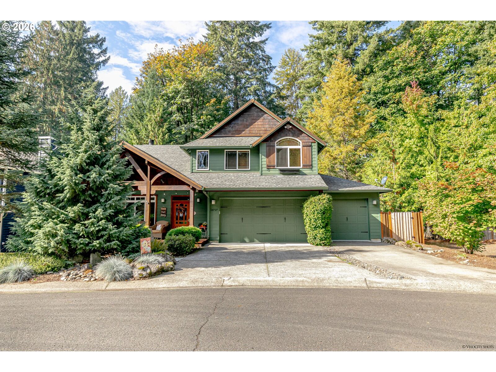 Property Photo:  24727 E McKenzie Valley Ct  OR 97067 