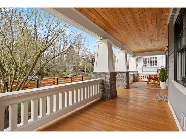 Property Photo:  4005 NE Hassalo St  OR 97232 