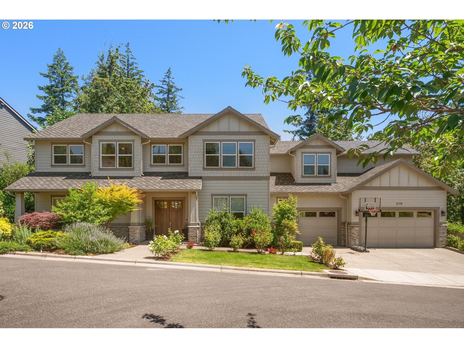 Property Photo: 2174 NW 118th Ave OR 97229