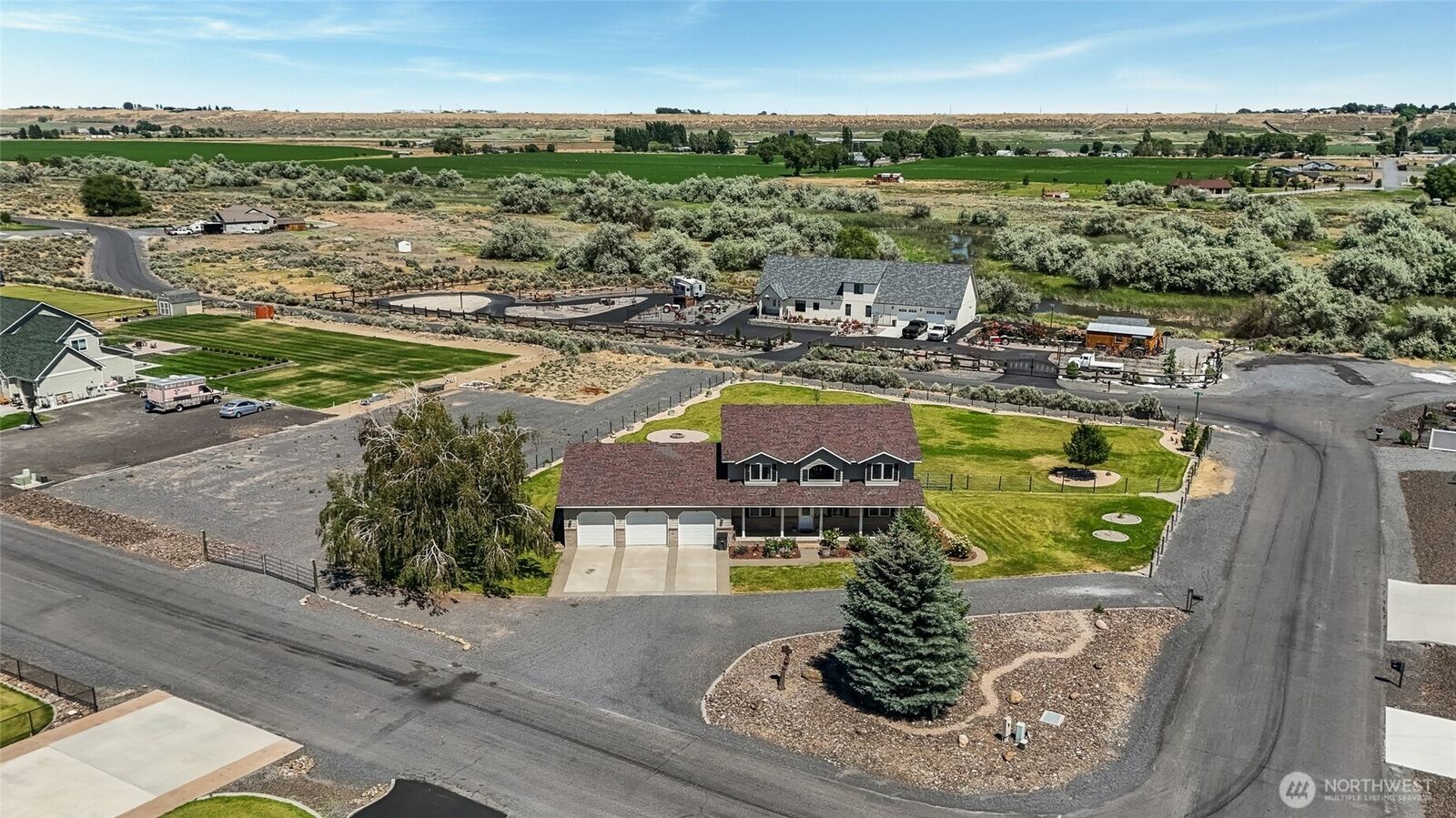 Property Photo: 5621 Road J.4 NE WA 98837