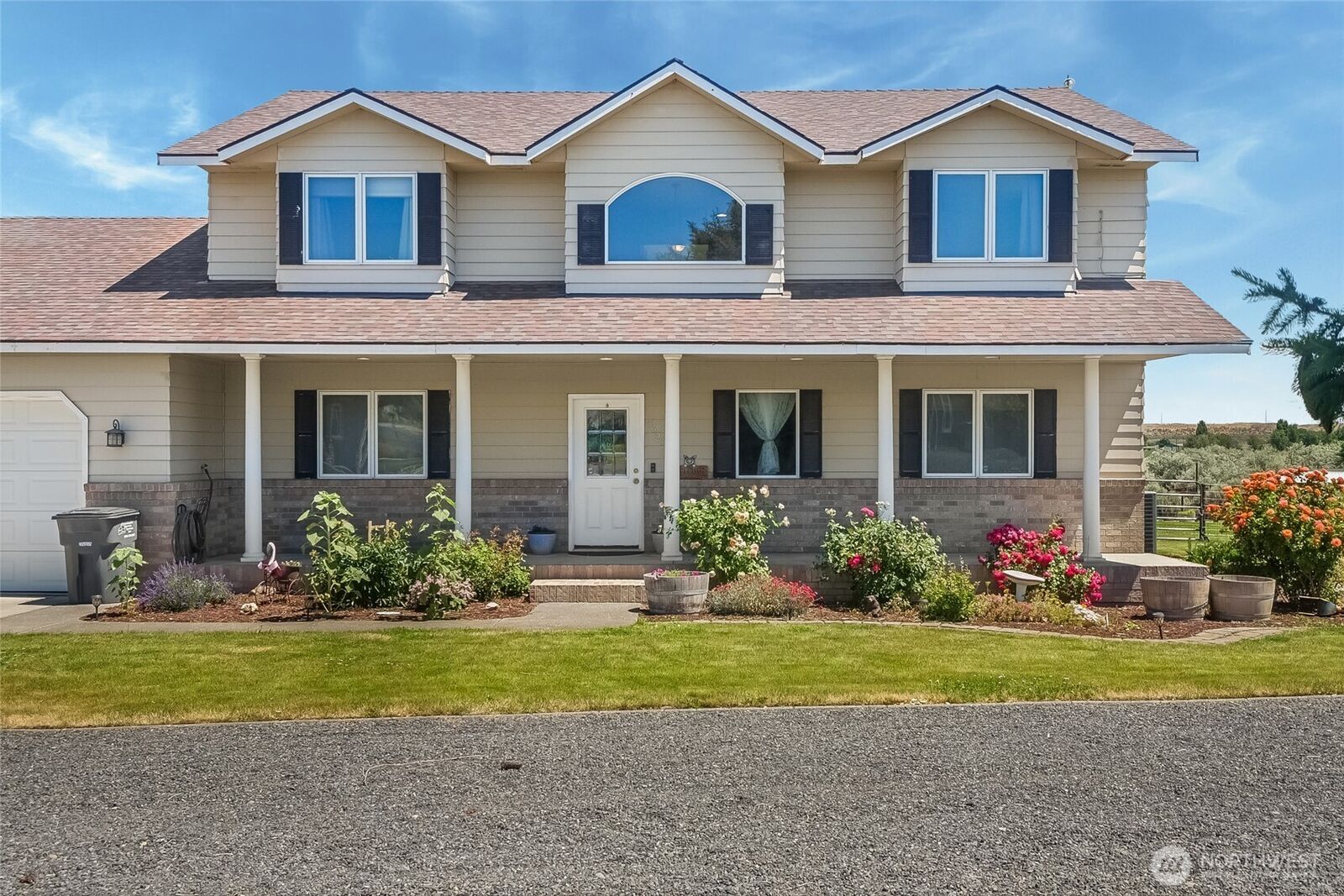 Property Photo:  5621  Road J.4  NE  WA 98837 