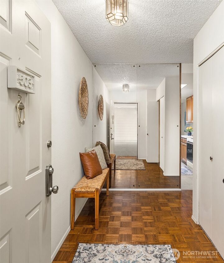Property Photo:  9710  5th Avenue NE 503  WA 98115 