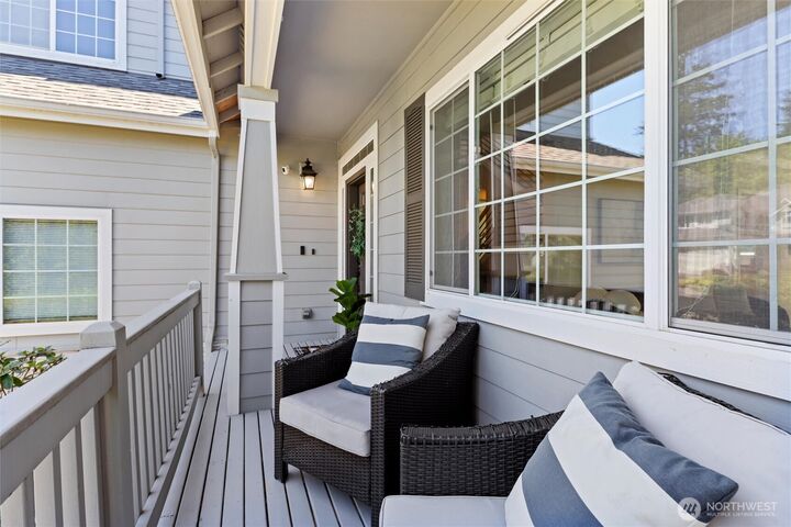 Property Photo:  4125 NE 27th Place  WA 98059 