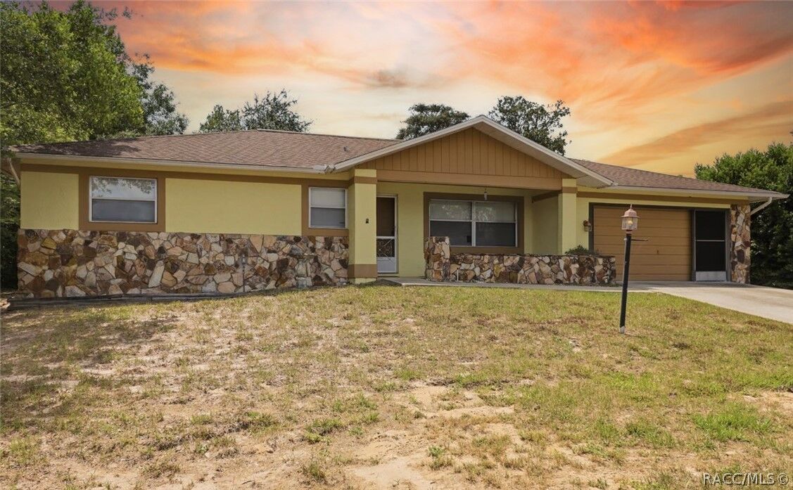 Property Photo:  3454 N Honeylocust Drive  FL 34465 