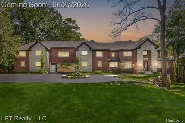 Property Photo:  5029 Forest Valley Drive  MI 48348 