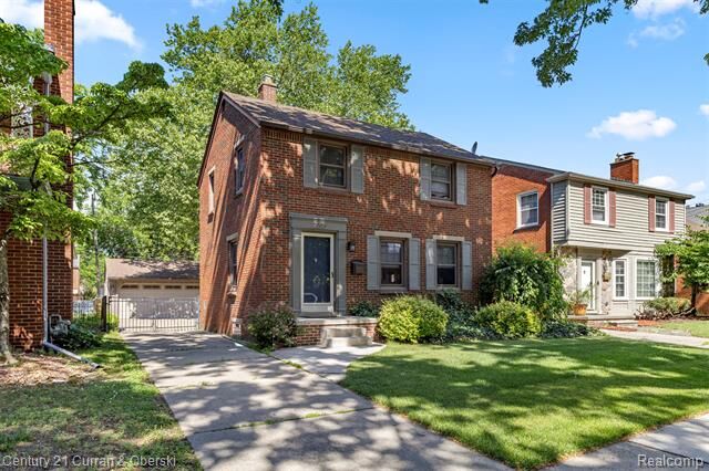 Property Photo:  2205 N Rosevere Avenue  MI 48128 