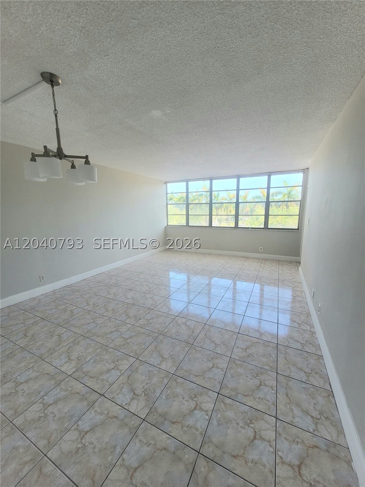 Property Photo:  2025 NE 164th St 319  FL 33162 
