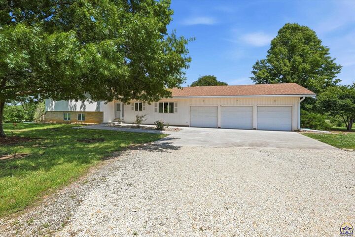 Property Photo:  10720 NW 86th St  KS 66539 