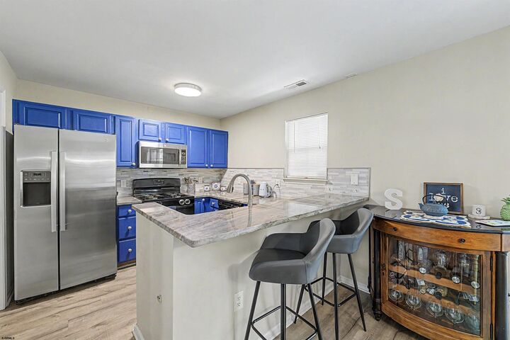Property Photo:  1553 Benjamin Franklin Court 1553  NJ 08330 