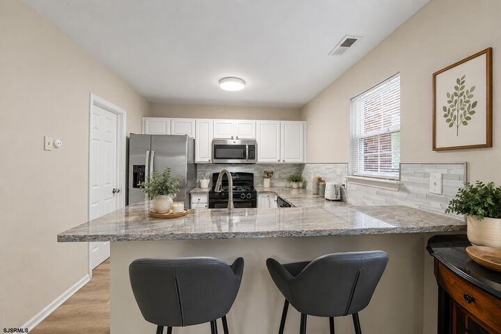 Property Photo:  1553 Benjamin Franklin Court 1553  NJ 08330 