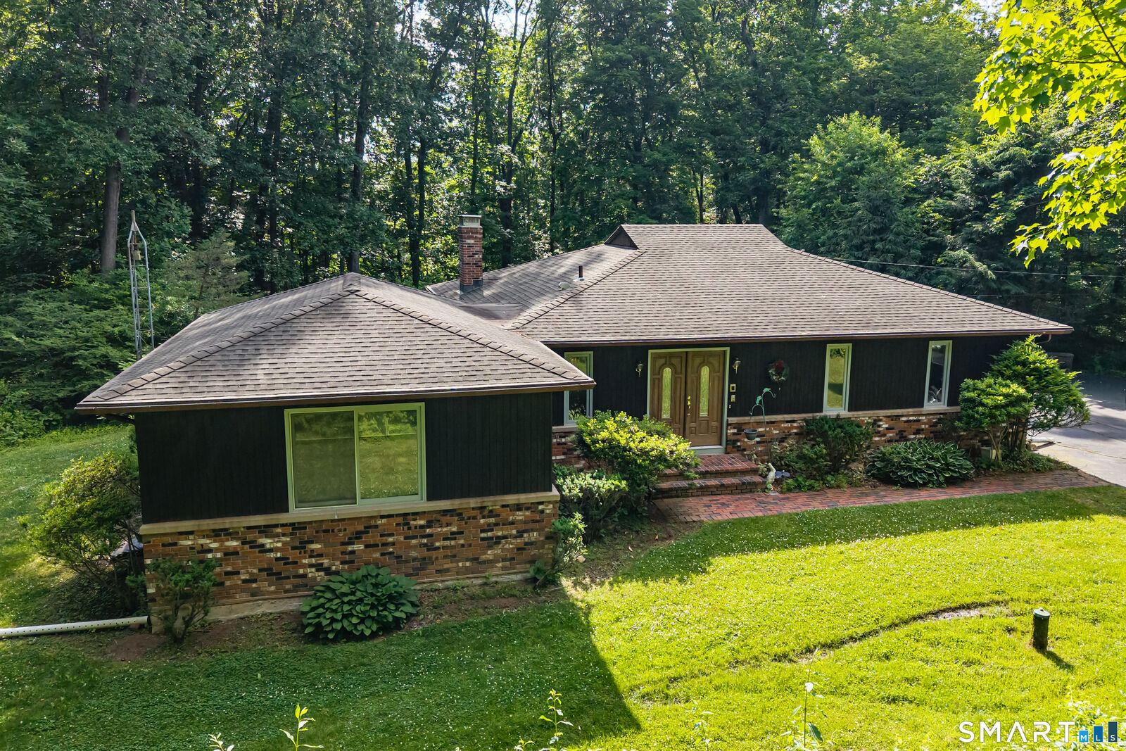 Property Photo:  704 Towner Swamp Road  CT 06437 