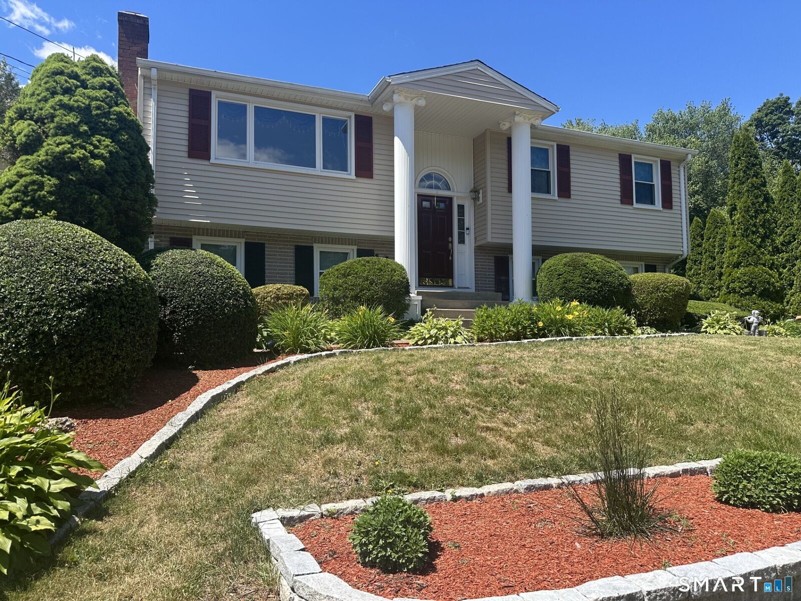 Property Photo: 48 Jefferson Circle CT 06413