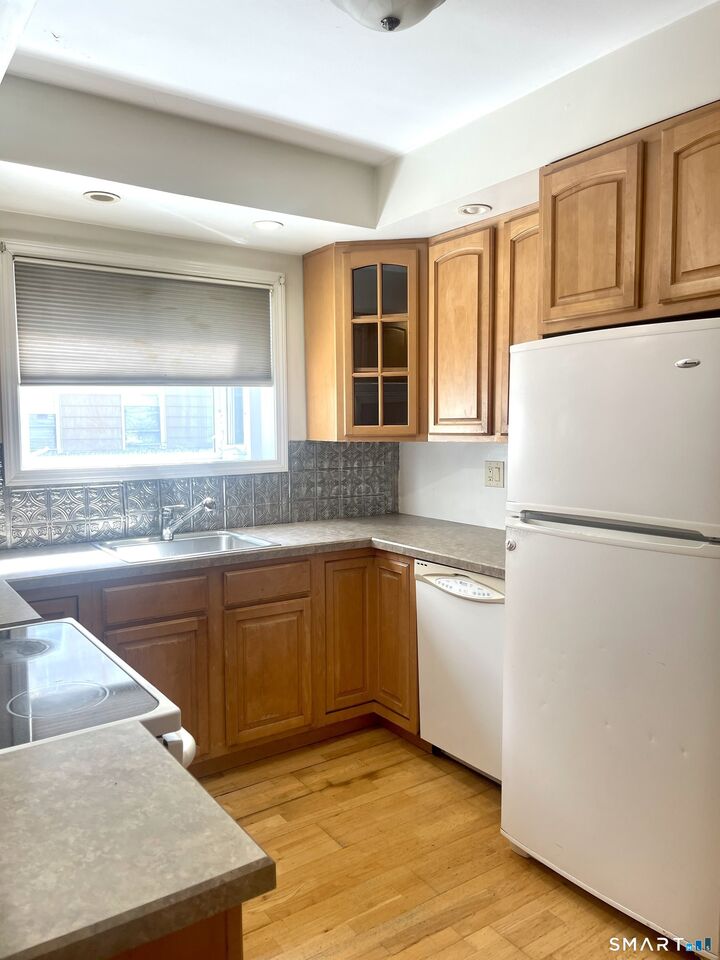 Property Photo:  155 William Street 1  CT 06516 