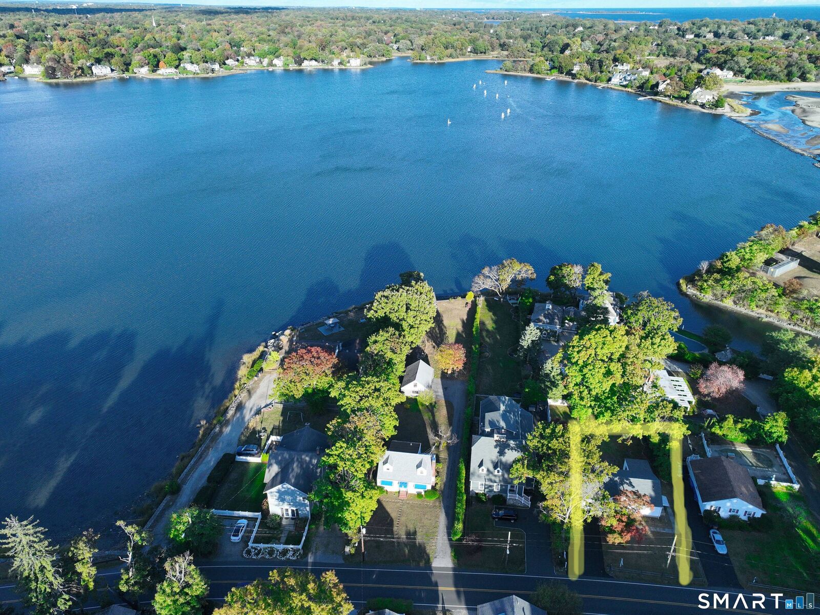 Property Photo:  342 Weed Avenue  CT 06902 