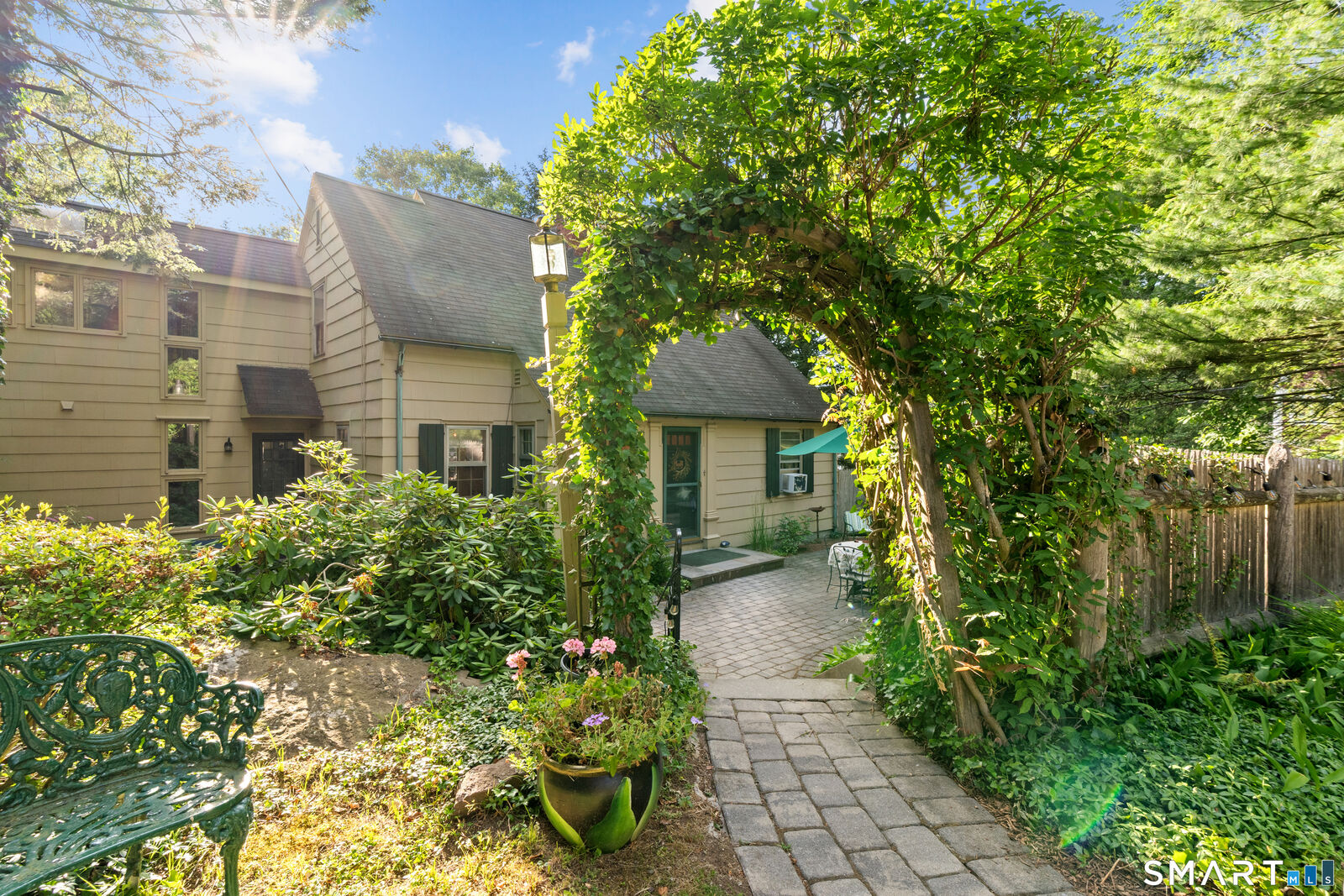 Property Photo:  345 Ridgewood Road  CT 06107 