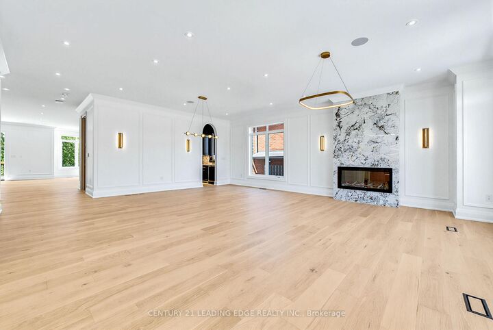 Property Photo:  165 McAllister Road  ON M3H 2N8 