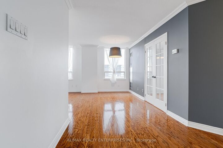Property Photo:  2285 Lake Shore Boulevard W 304  ON M8V 3X9 
