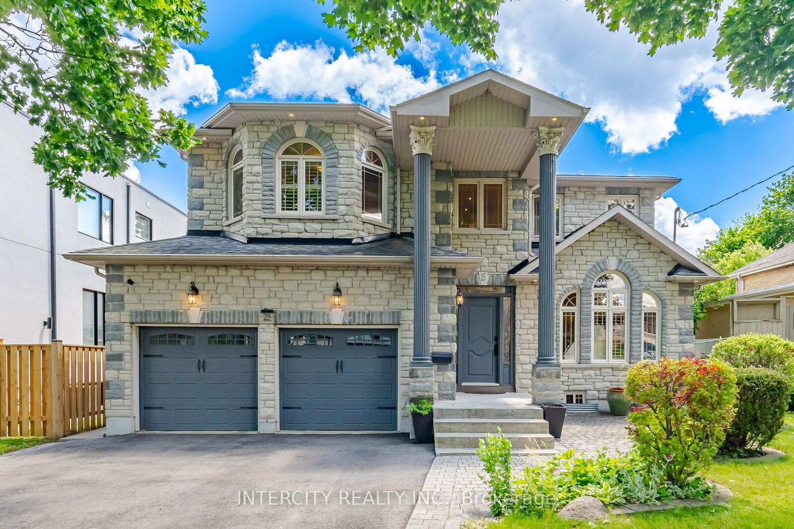 Property Photo: 25 Lockheed Boulevard ON M9P 2H5