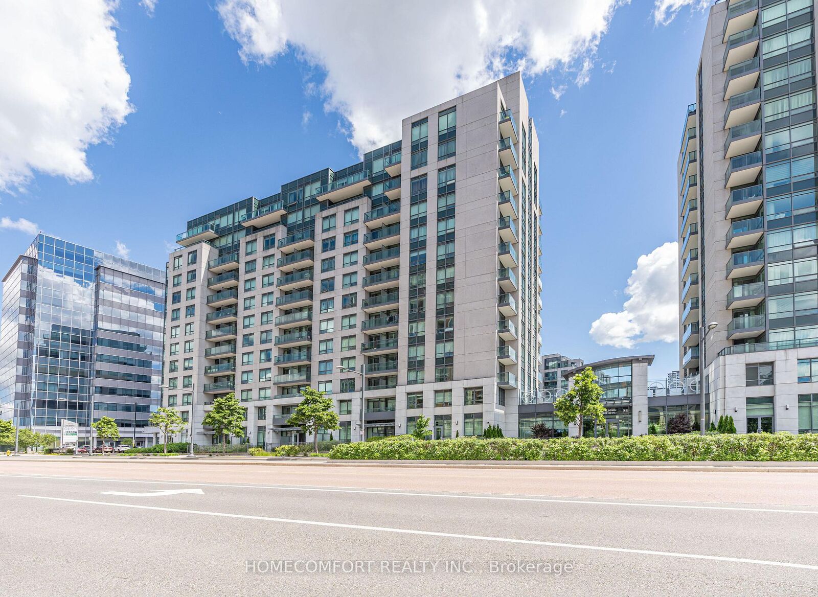 Property Photo: 55 South Town Centre Boulevard 517 ON L6G 0B1