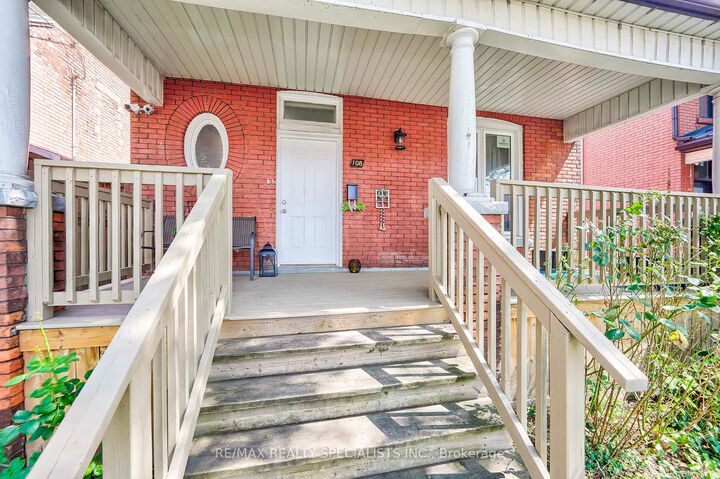 Property Photo: 108 Victoria Avenue N ON L8L 5E5