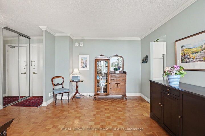 Property Photo: 2625 Regina Street 708 ON K2B 5W8