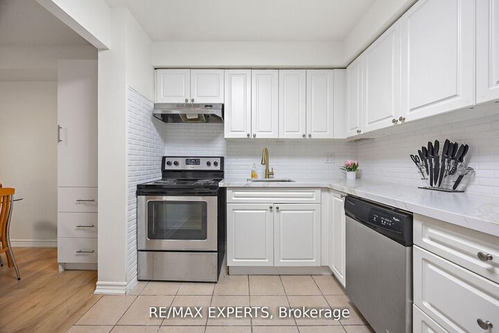 Property Photo: 242 Milestone Crescent ON L4G 3M2