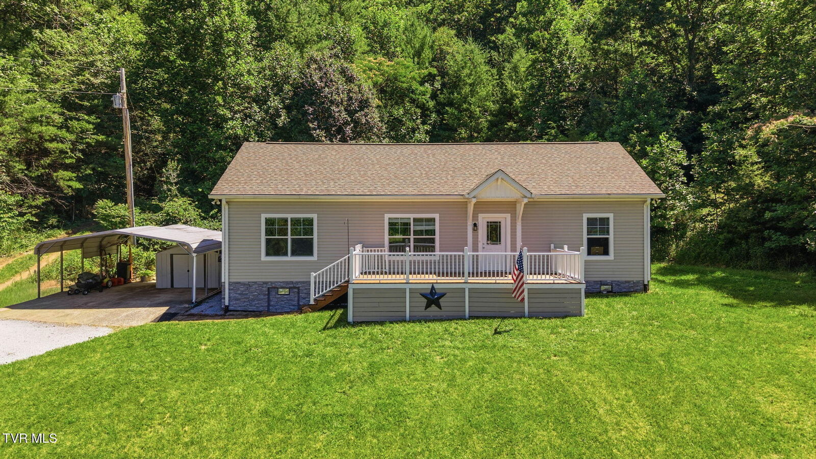 Property Photo:  513 Raven Cliff Road  TN 37650 