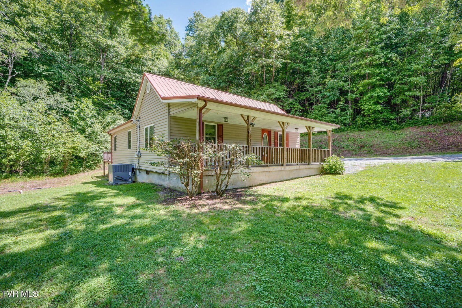 Property Photo: 204 Thomas Road TN 37857