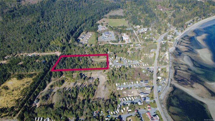 Property Photo: 6050 Island Hwy #B BC V9K 2E1