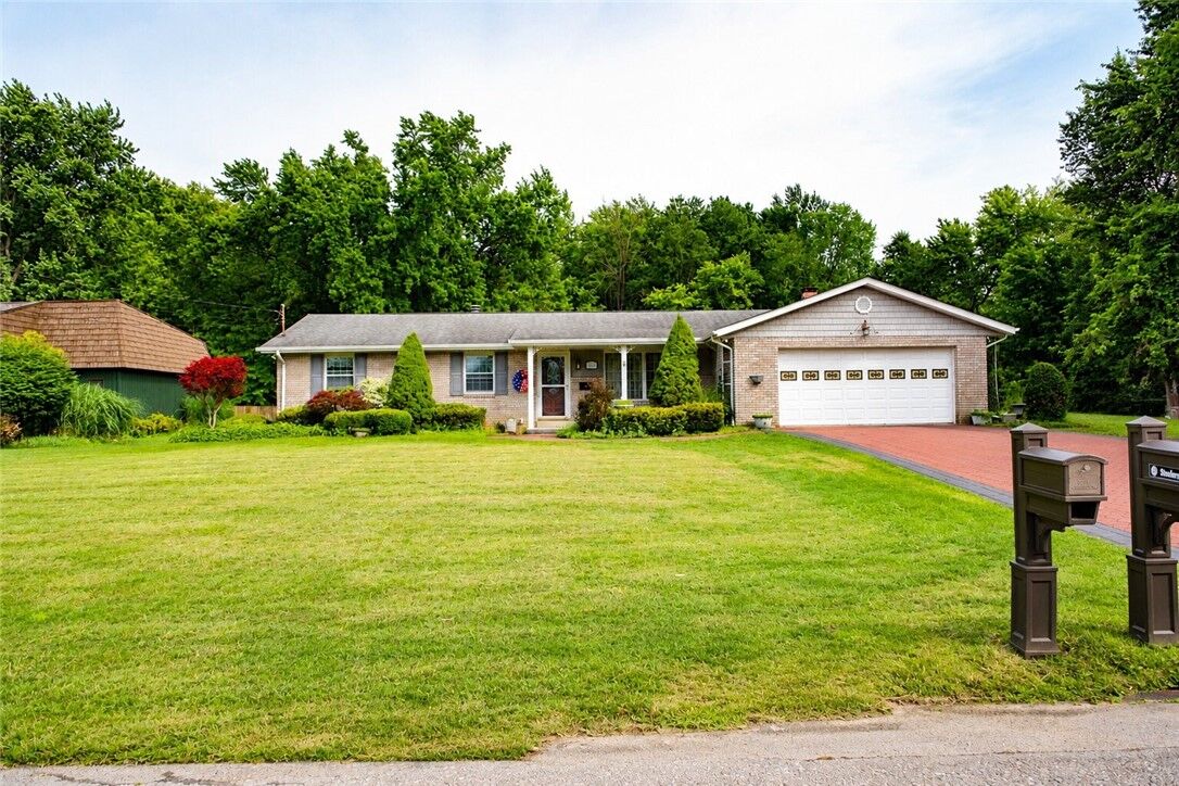 Property Photo: 1092 Williams Dr PA 15012