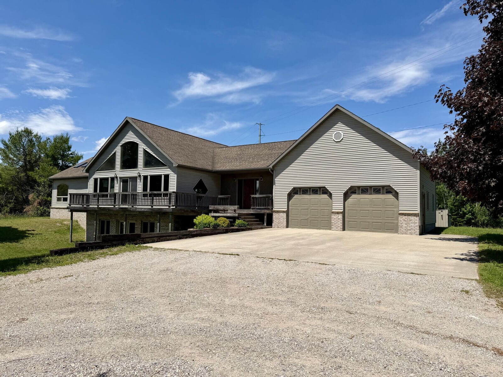 Property Photo: 1501 Hackmatack Road MI 49721