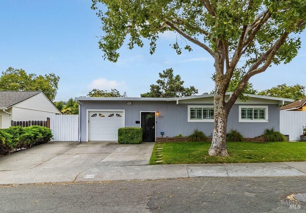 Property Photo:  230 Grapewood Street  CA 94591 