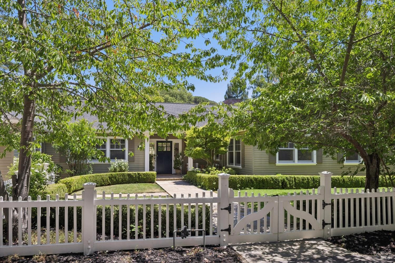 Property Photo: 16 Sylvan Lane CA 94957