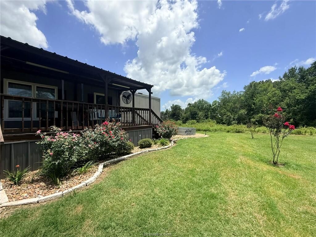 Property Photo: 995 Diserens Road TX 77872