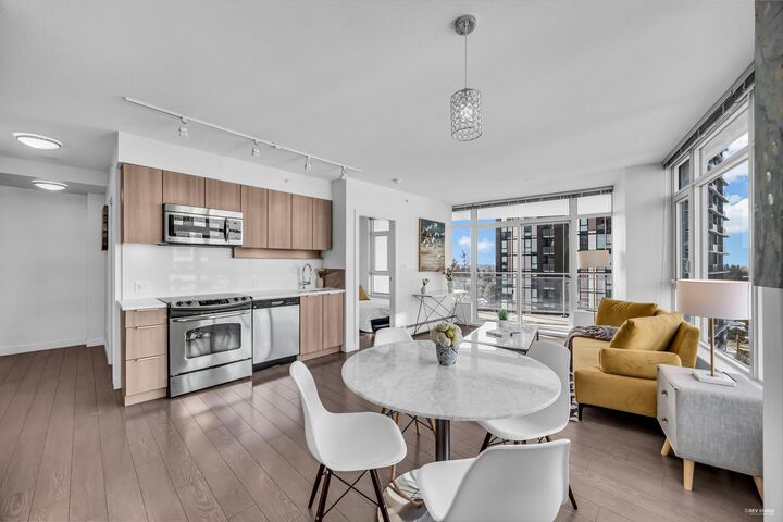Property Photo: 13308 Central Avenue 1103 BC V3T 0M4