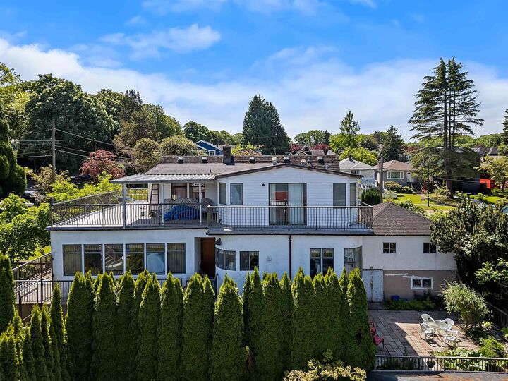 Property Photo:  2587 Yale Street  BC V5K 1C1 