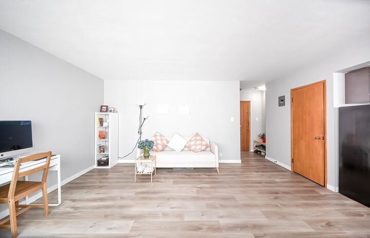 8622 Selkirk Street 108 — photo 1