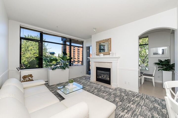 Property Photo:  588 W 45th Avenue 307  BC V5Z 4S3 