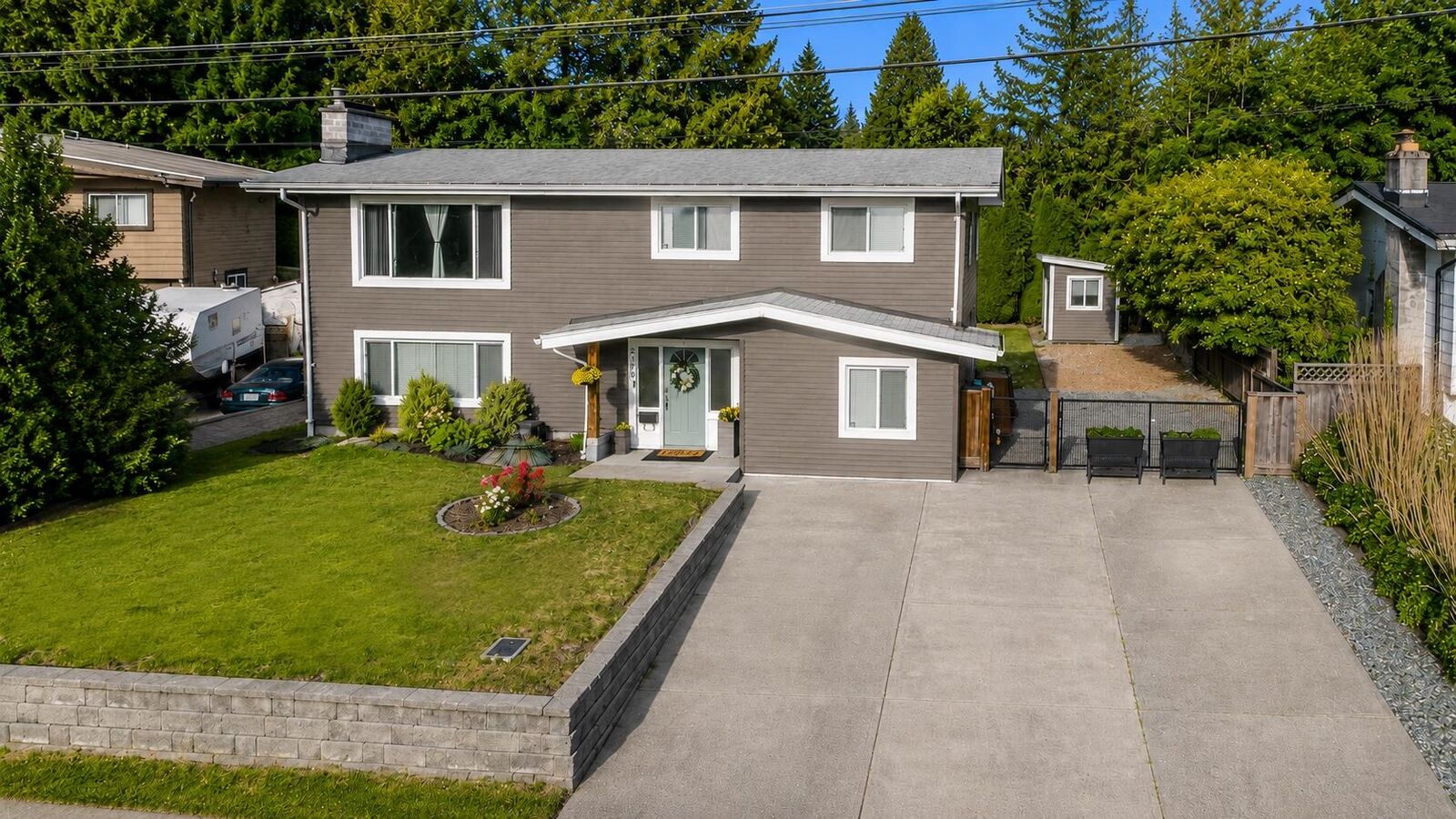 Property Photo: 2170 Moss Court BC V2S 4Y6