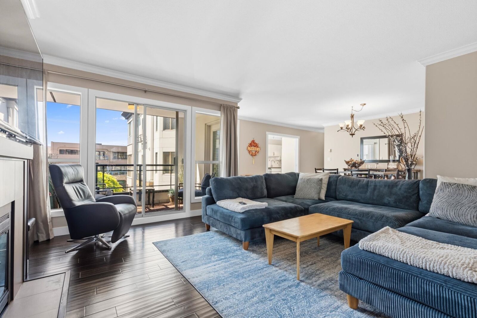 Property Photo: 15169 Buena Vista Avenue 201 BC V4B 1Y2