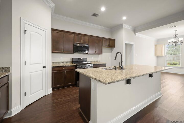 Property Photo: 10025 Ole Millstead Ct LA 70816