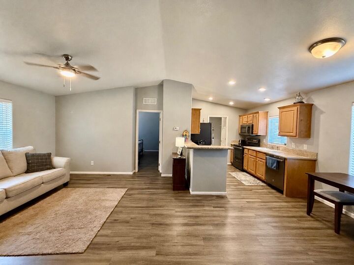 Property Photo: 311 S Mariposa Street AZ 85541