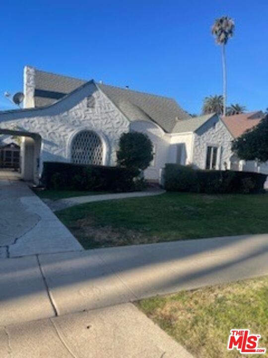 Property Photo:  2311 Malcolm Ave  CA 90064 