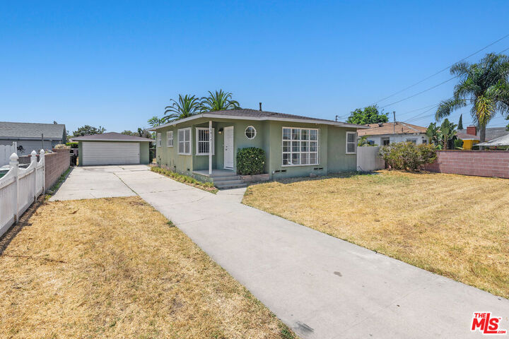 Property Photo: 10917 S Osage Ave CA 90304