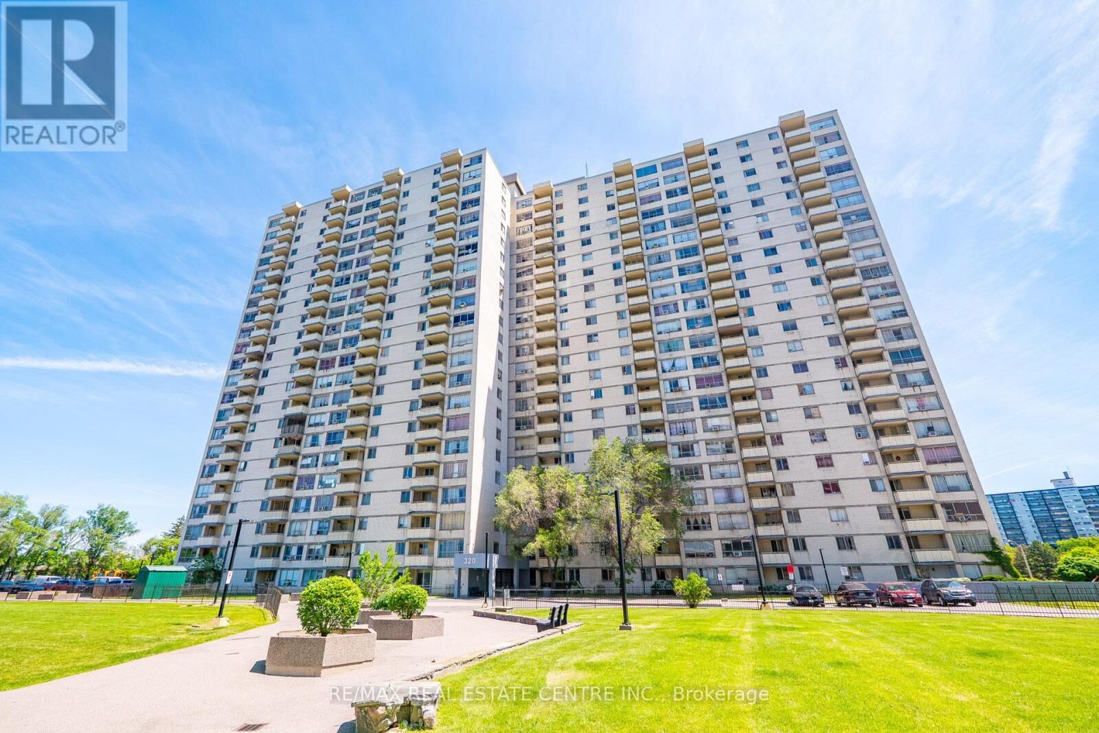 Property Photo:  320 Dixon Road 1708  ON M9R 1S8 